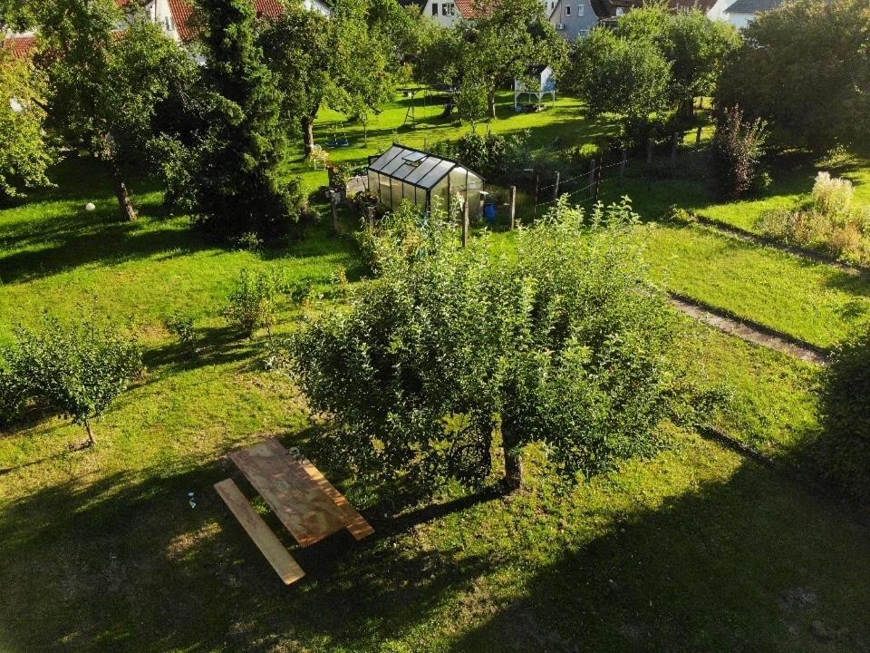 Sonnige 3 Zimmer Wohnung Mit Schoenem Balkon Im Gruenen Reutlingen Exterior photo